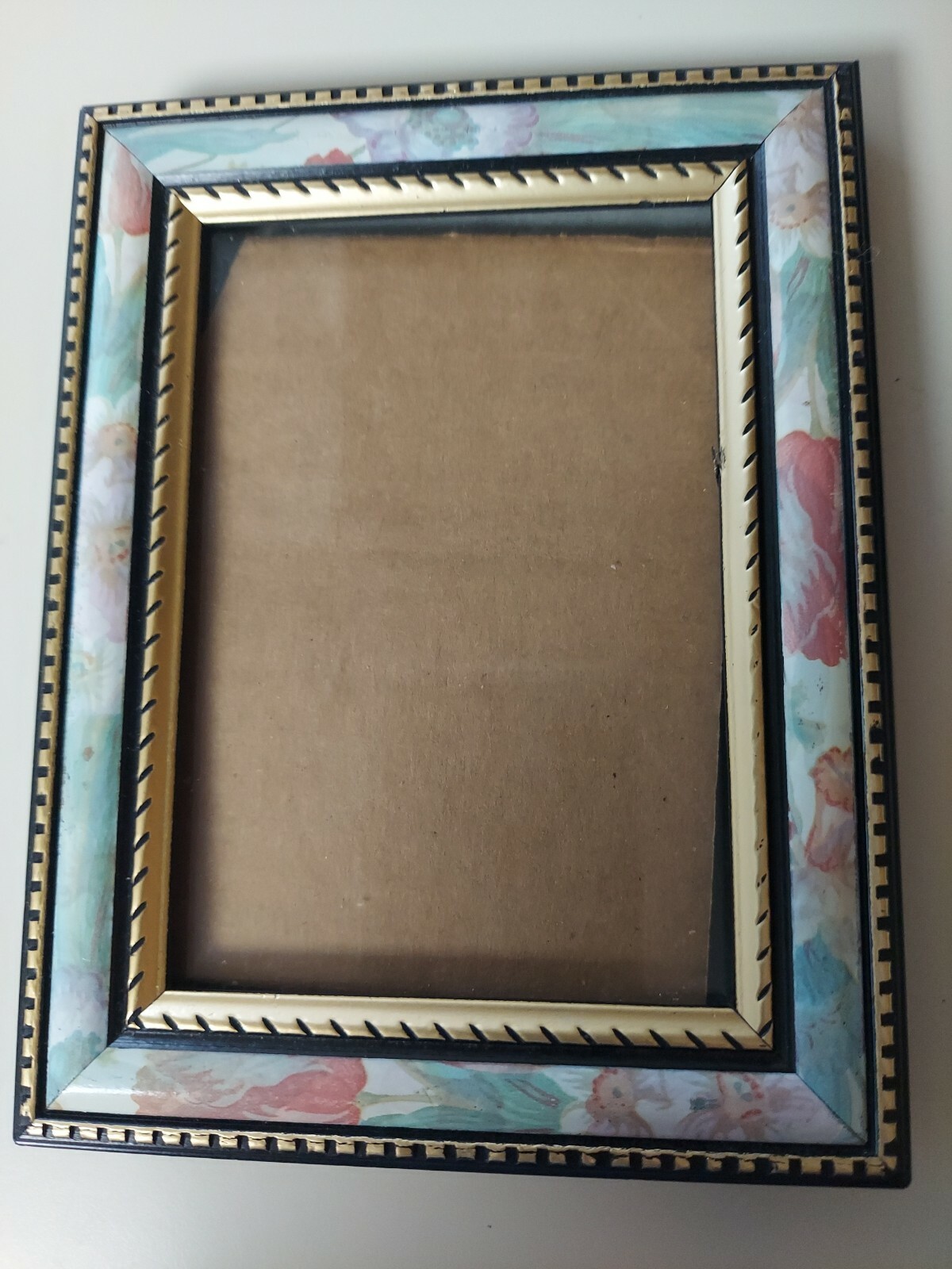 BLACK WITH GOLD AND FLOWERS PICTURE FRAME 6.5 X 5 INCHES