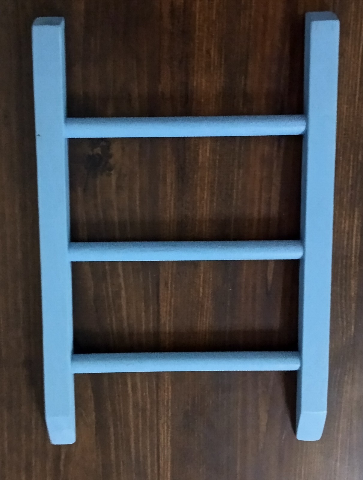 Small Blue 3 Rung Free Standing Decorative Towel Ladder 17.5&Prime; x 11.5&Prime; x 1.5&Prime;