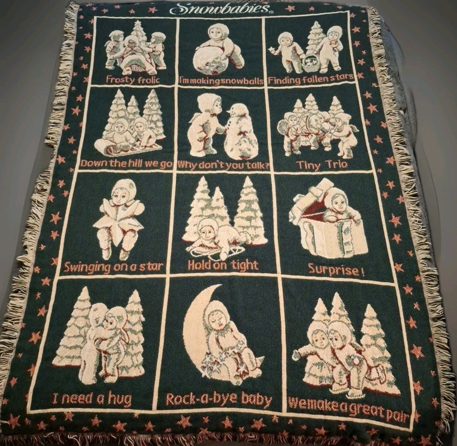VTG Department 56 Snowbabies Throw 62 X 43 Without Fringe In Great Condition
