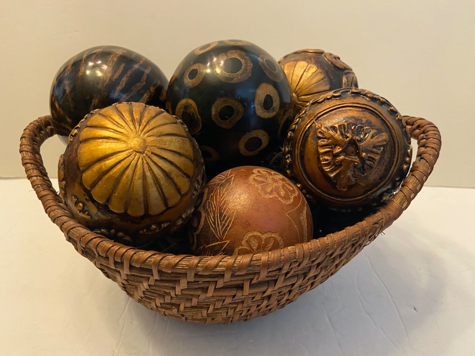 9 Decorative 3 1/2&Prime; to 4&Prime; Balls with Wooden Basket