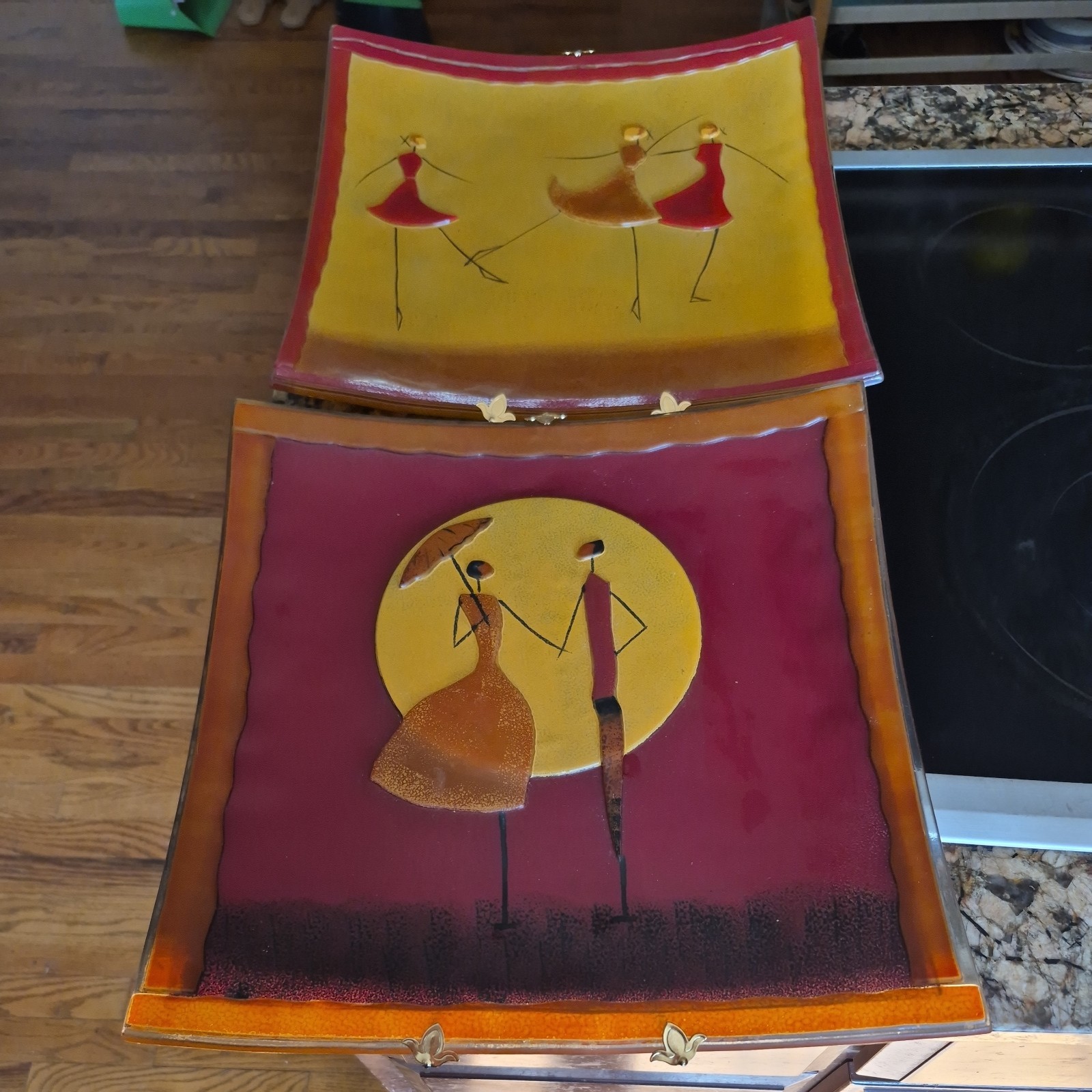 2 Square Fused Glass Concave Centerpiece Wall Art Young Love Strolling 14&Prime;x 14&Prime;