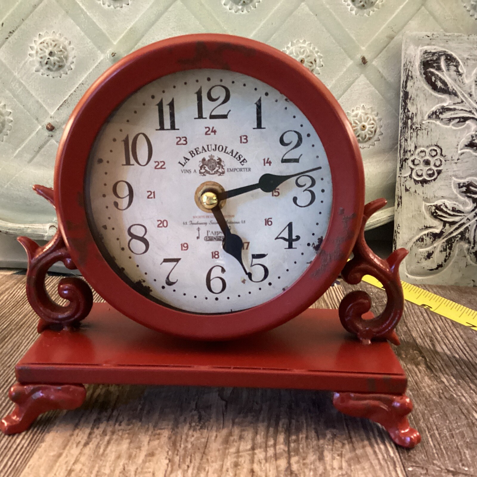 Red Vintage Archaic Look Décor Clock tested Paris France La Beaujolais Shabby