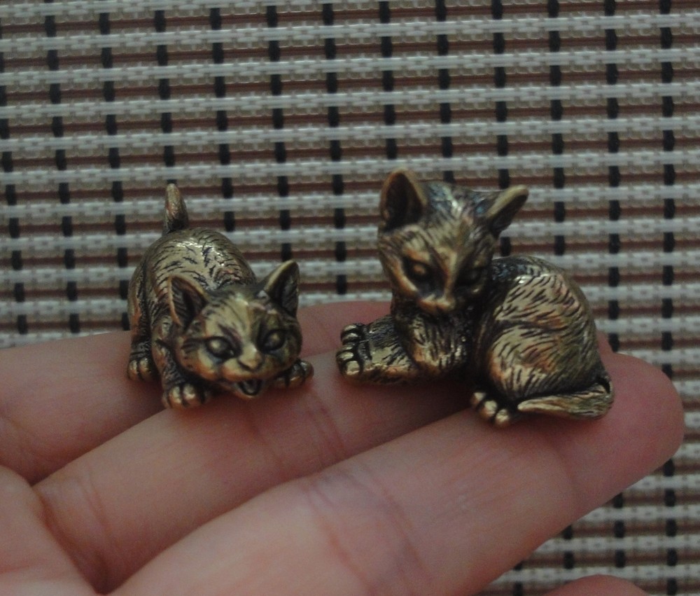 Pair of Vintage Style Solid Brass Copper Cats Animals Statues for Keychain