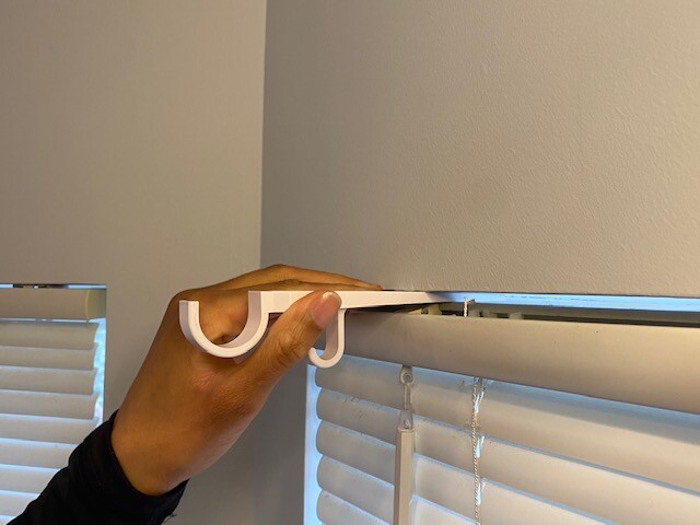The Curtain Shim – Makes Hanging Curtains Easy! (1 pr.)