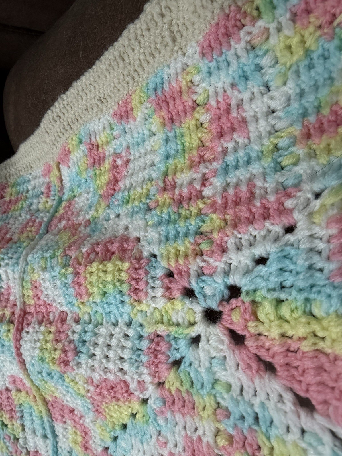 Vintage Handmade Pastels Crochet Afghan Granny Square Blanket 76&Prime; x 60&Prime;