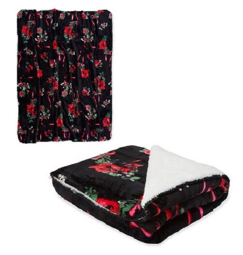 Victoria&rsquo;s Secret Super Soft Xmas Roses Sherpa Throw Blanket 50X60 Christmas NWT