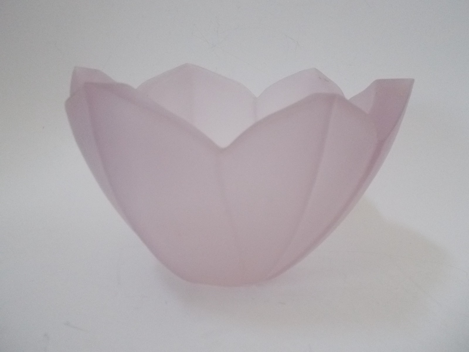 VTG LENOX Heavy Pink Purple Tulip Lotus Flower Frosted Glass Bowl
