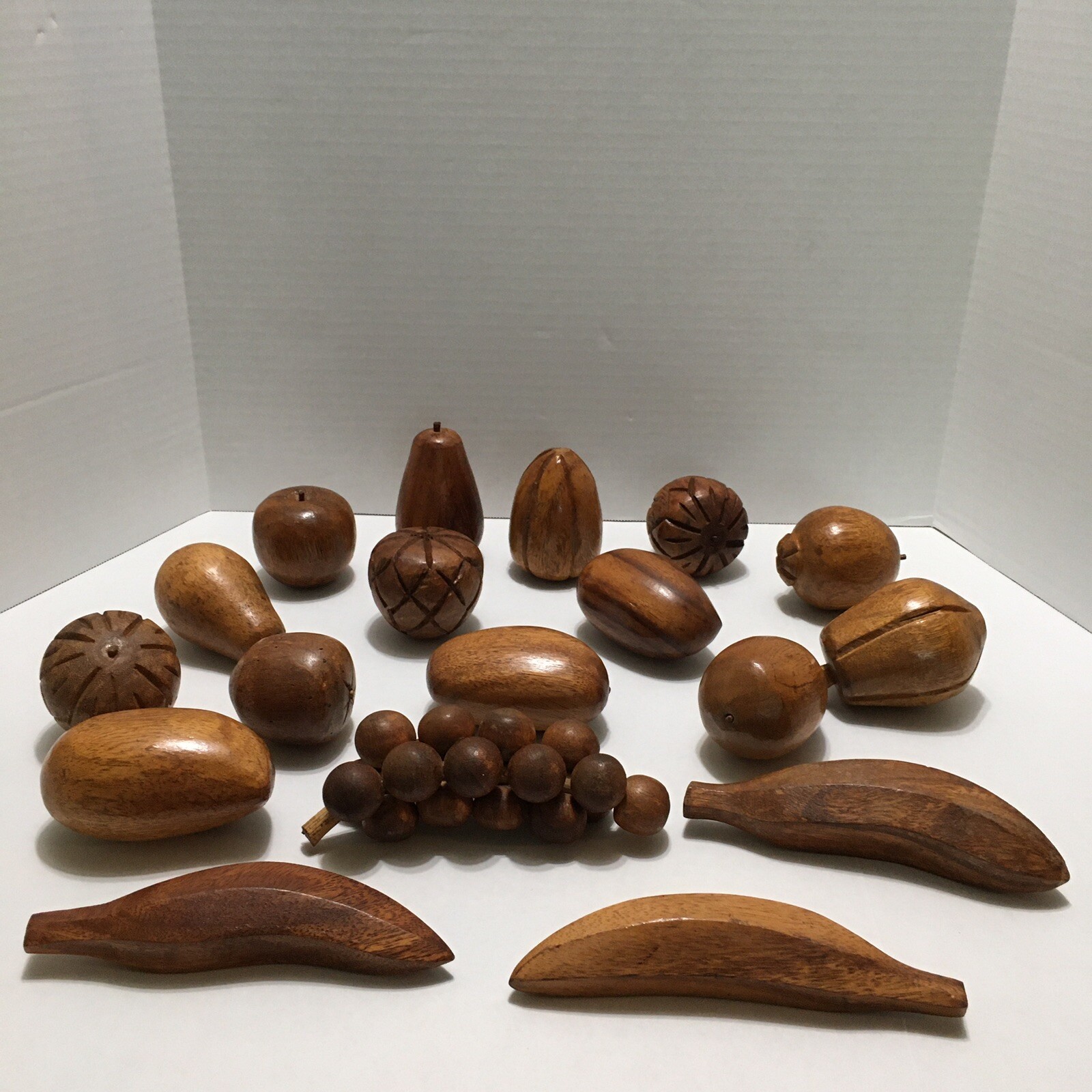 Vintage Carved Wooden Decorative Fruit 18 Pieces Mid Century Modern