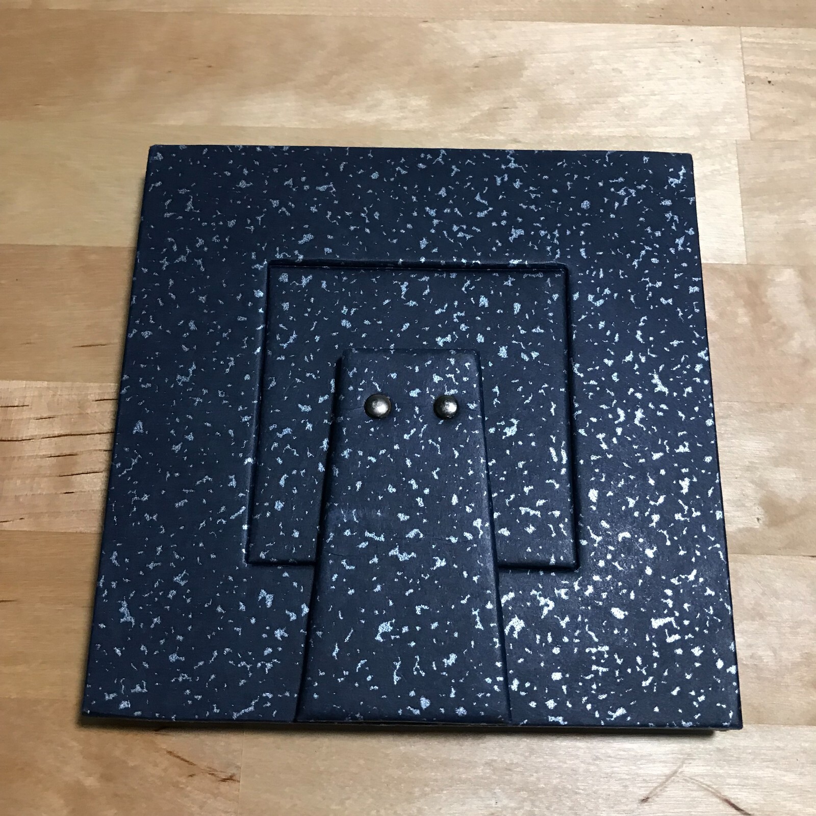 Unbranded Speckle Paper Cover Wood Detail Free Standing Picture Frame 5 3/4 H.