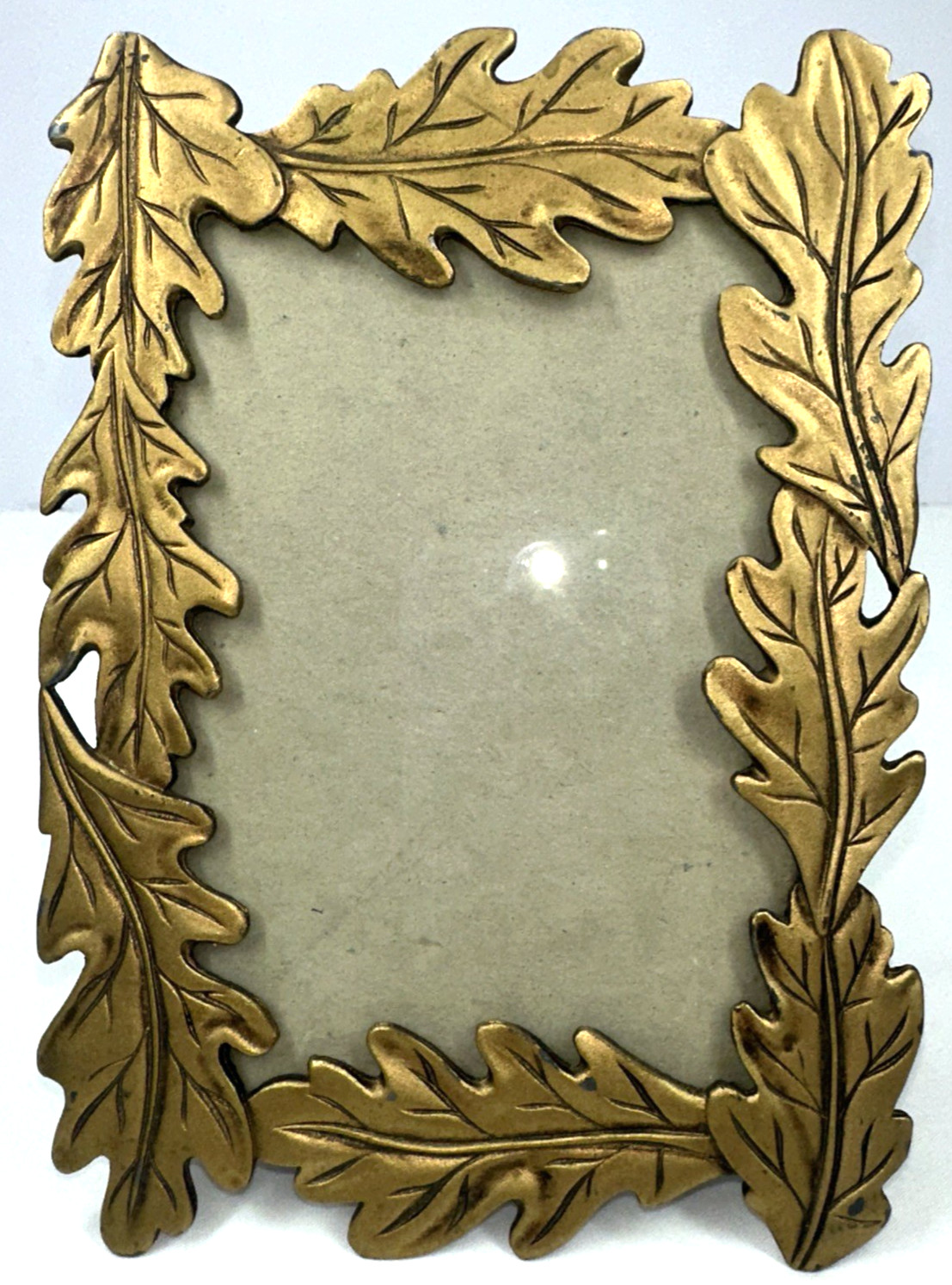 Vintage 70&rsquo;s Gold Oak Leaves 3.5in x 5in photo size Picture Frame 4.75in x 6. in