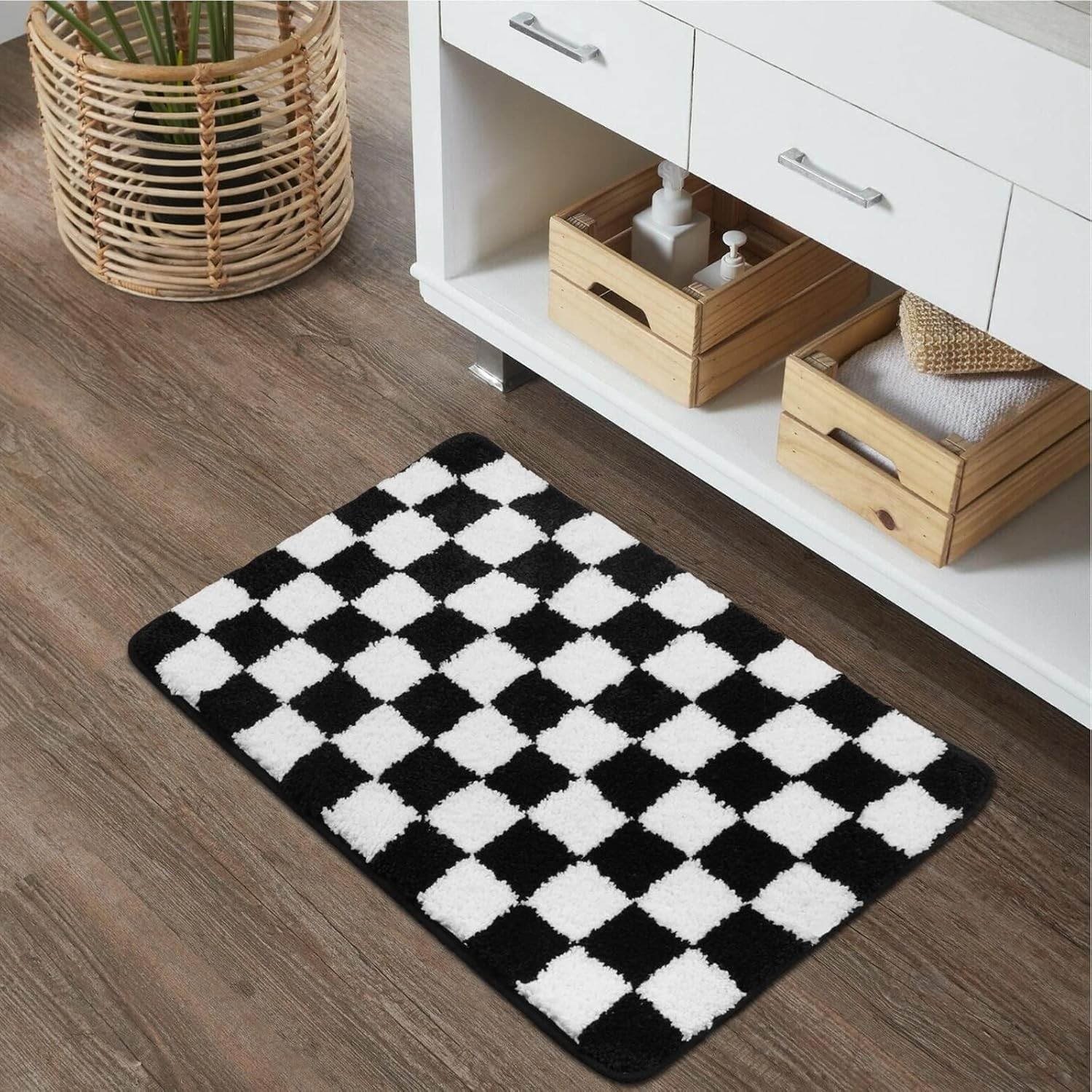 Bath Mats for Bathroom, Black and White Checkered Machine Washable Bathroom Rug