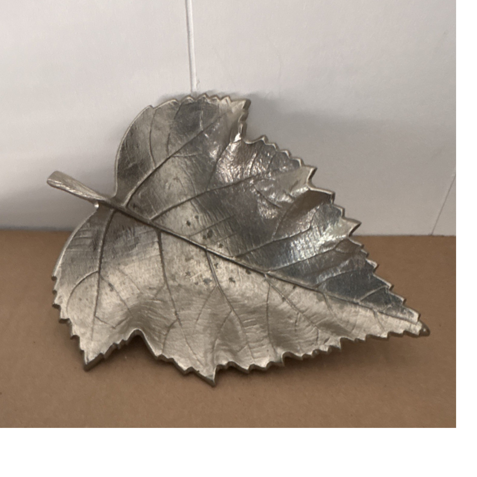 Silver Metal Leaf Shaped Candy Dish Bowl Leaf Pattern Decorative Leaf Theme