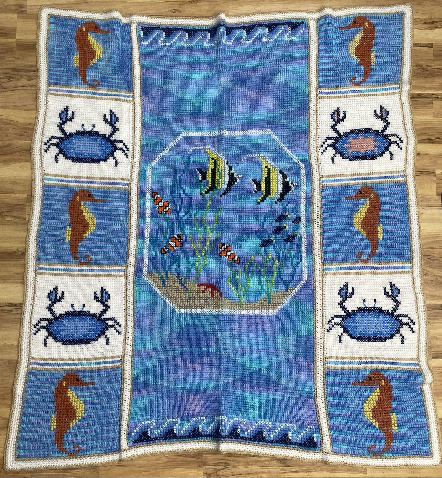 Vintage 1970&rsquo;s/1980&rsquo;s Hand Knit Seaside Ocean Seahorse Crab Throw Blanket 62×55