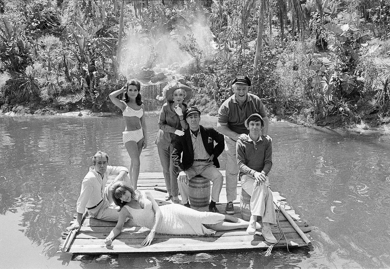 posters Gilligans Island Series 11&Prime;x17&Prime; 11×17 17&Prime;L x 11&Prime;W, Multicolor
