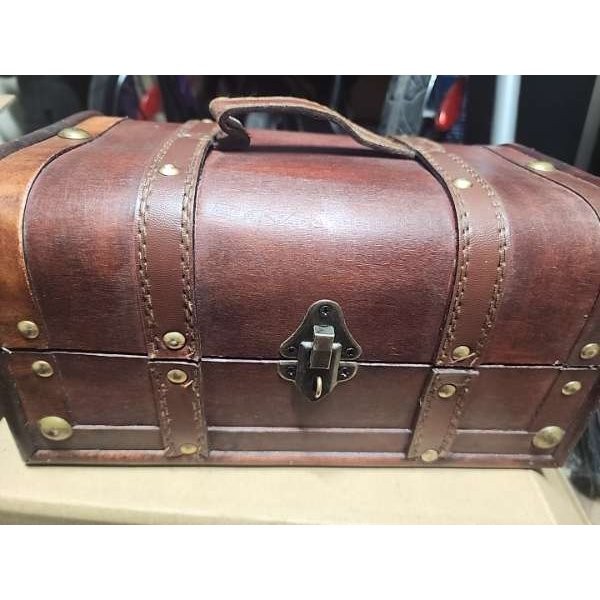 11&Prime; X 5.5&Prime; Pirate Treasure Chest Lock Box