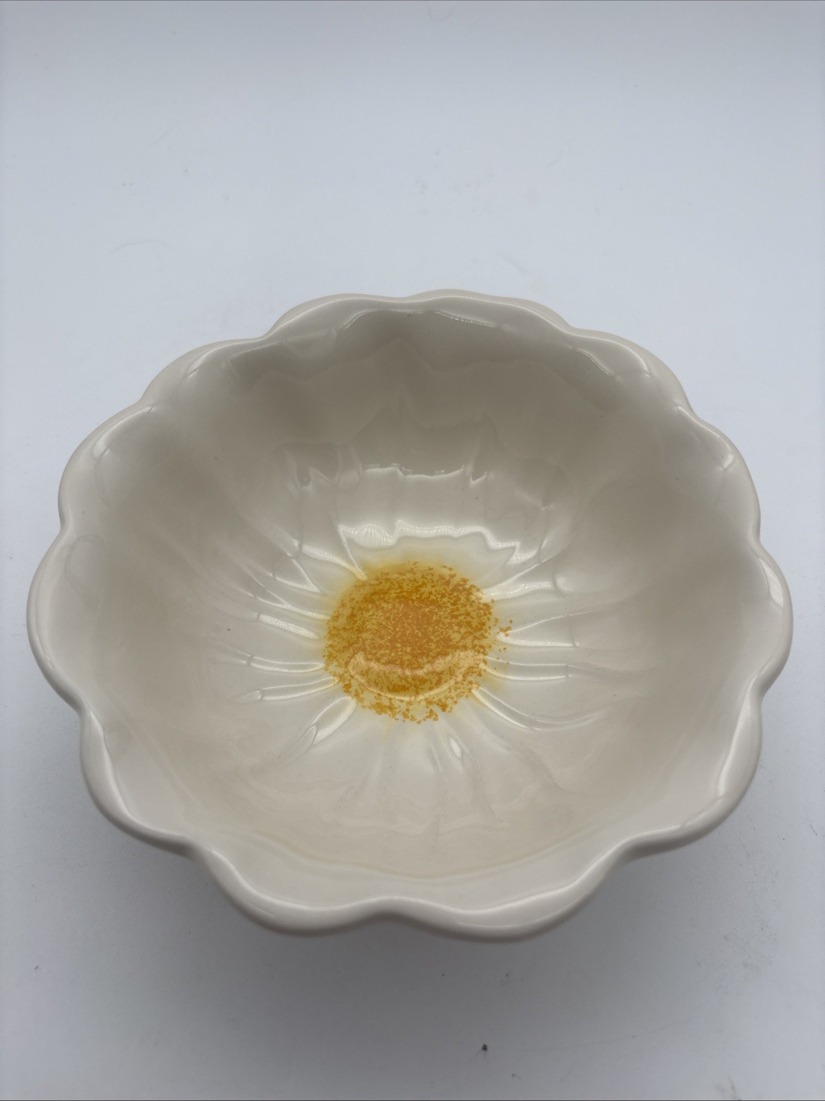 One Threshold 6” White Flower Bowl Daisy Spring
