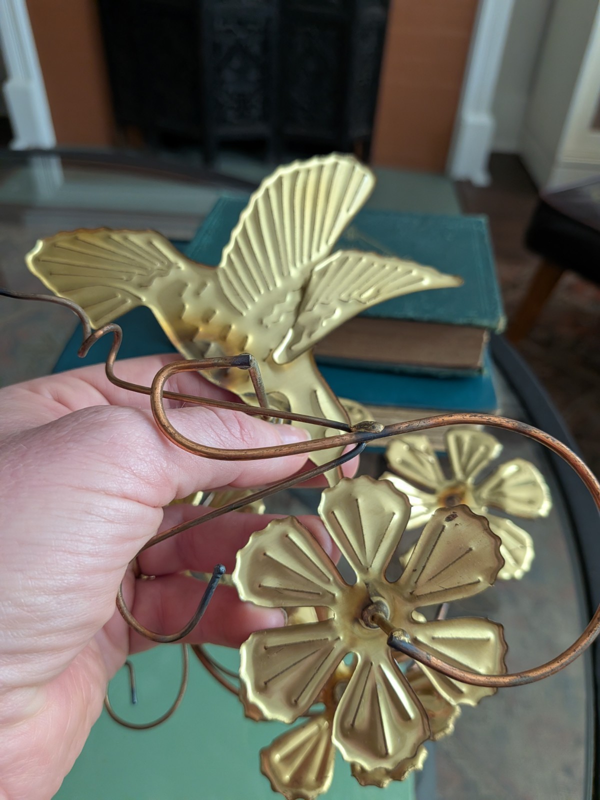2 Vtg Homco Wall Hanging Art in Gold Tone Metal 3D Hummingbird & Flower Bird Set