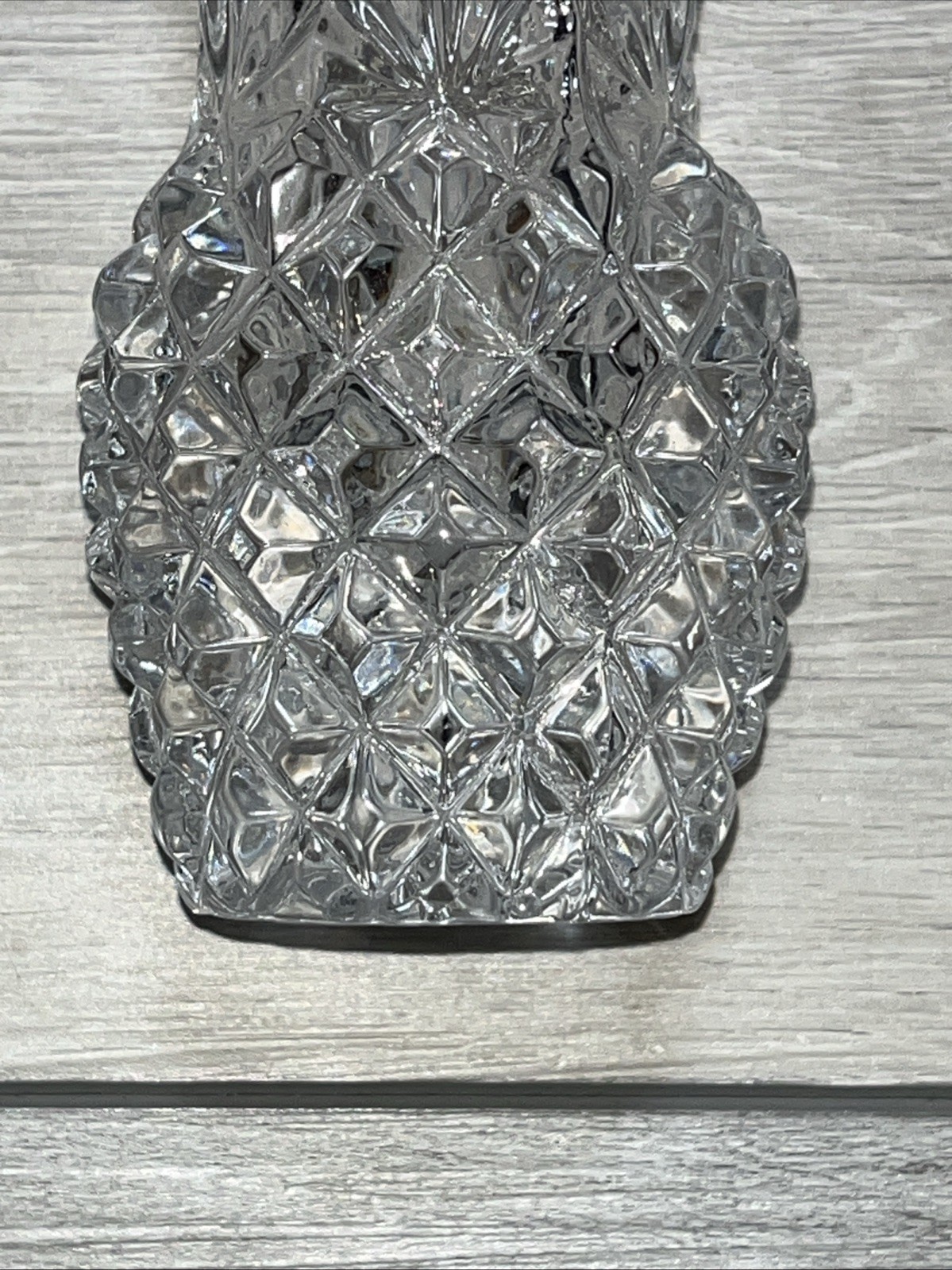 Vintage 6” Imperial Crystal Pineapple Cut Bud Vase 24% Lead Crystal Czechia #707