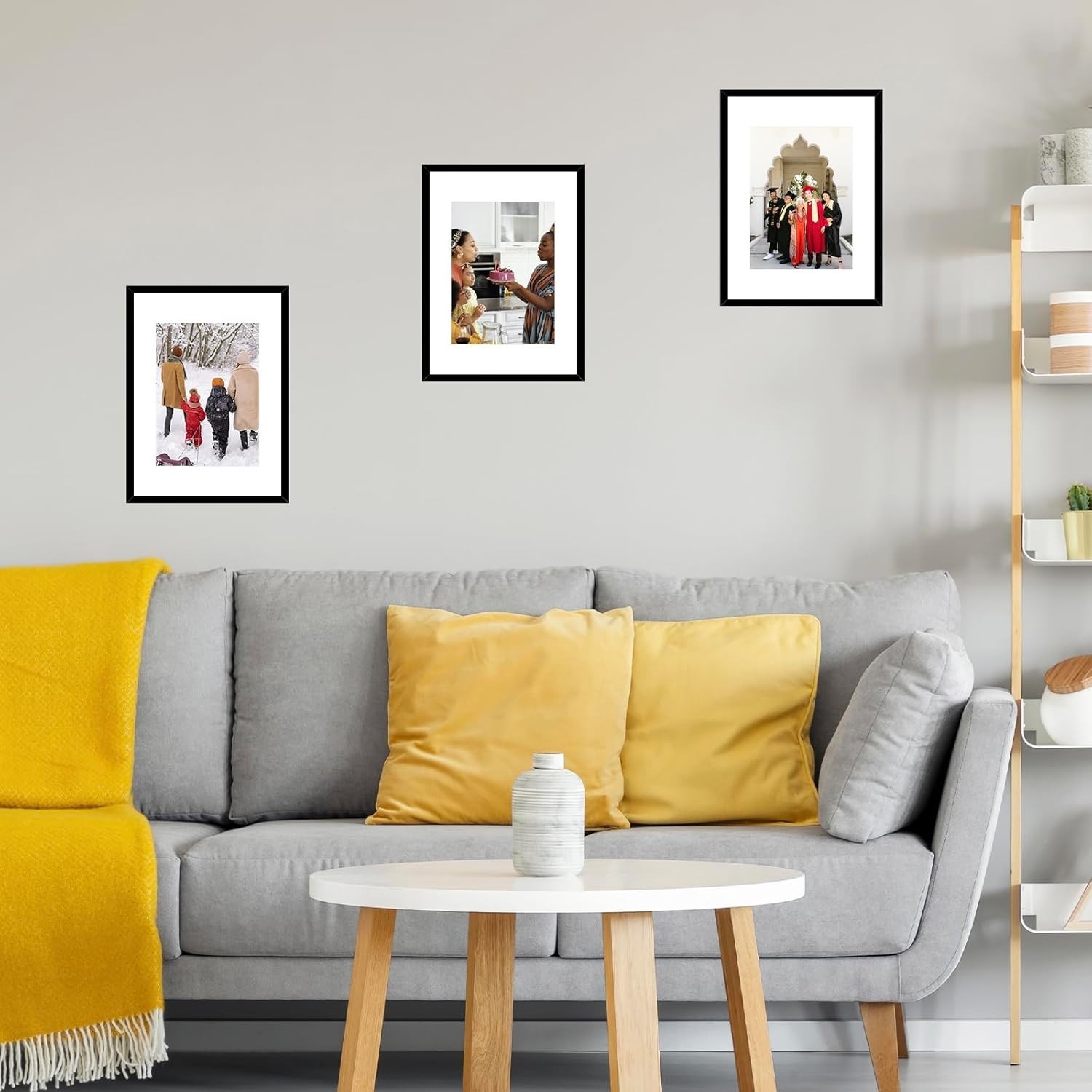 Lightweight Black Plastic Photo Frame with Plexiglass – Easy Installation