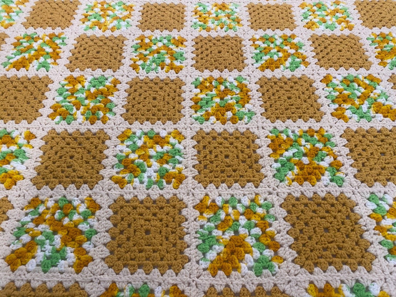 Handmade Afghan Throw Blanket Twin Double Granny Squares Green Yellow Tan Ivory
