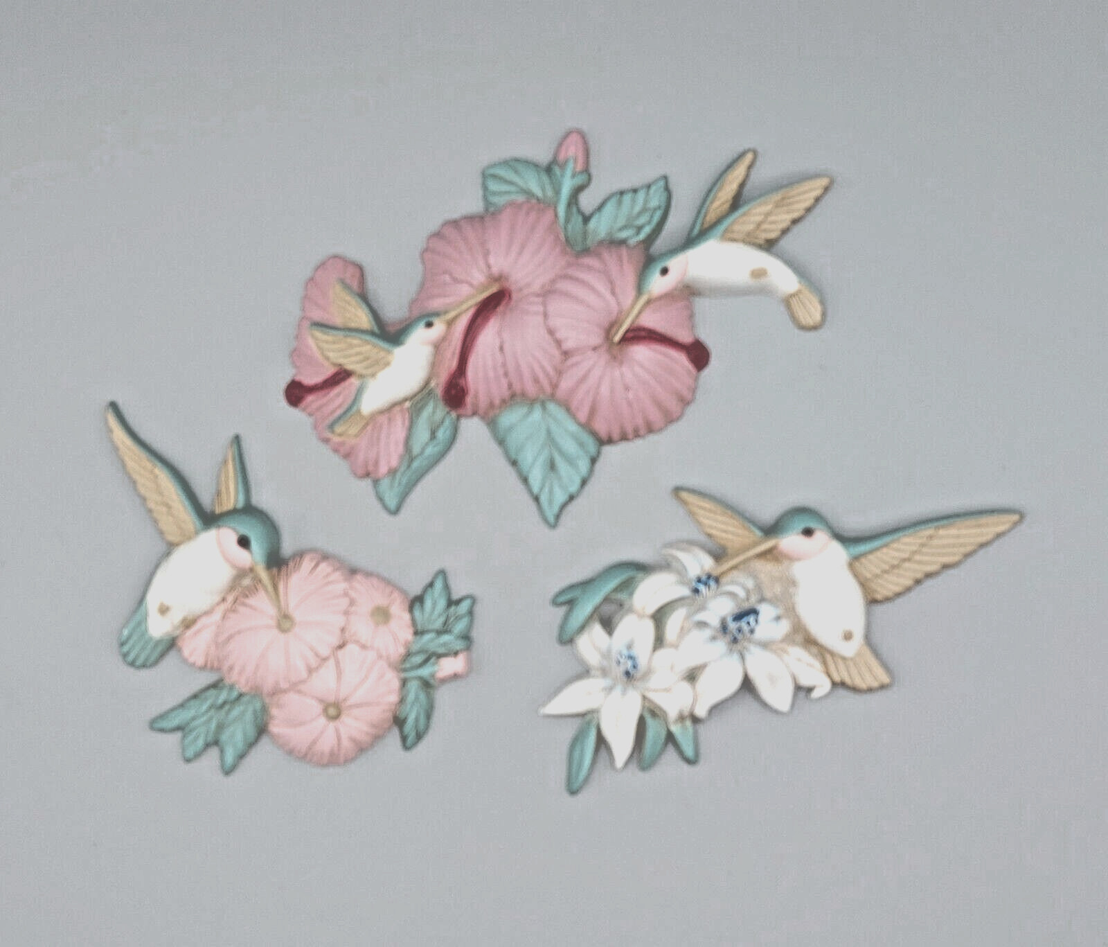 Vintage Wall Decor/Plaques 3-Plastic Burwood Hummingbirds & Flowers Made in USA