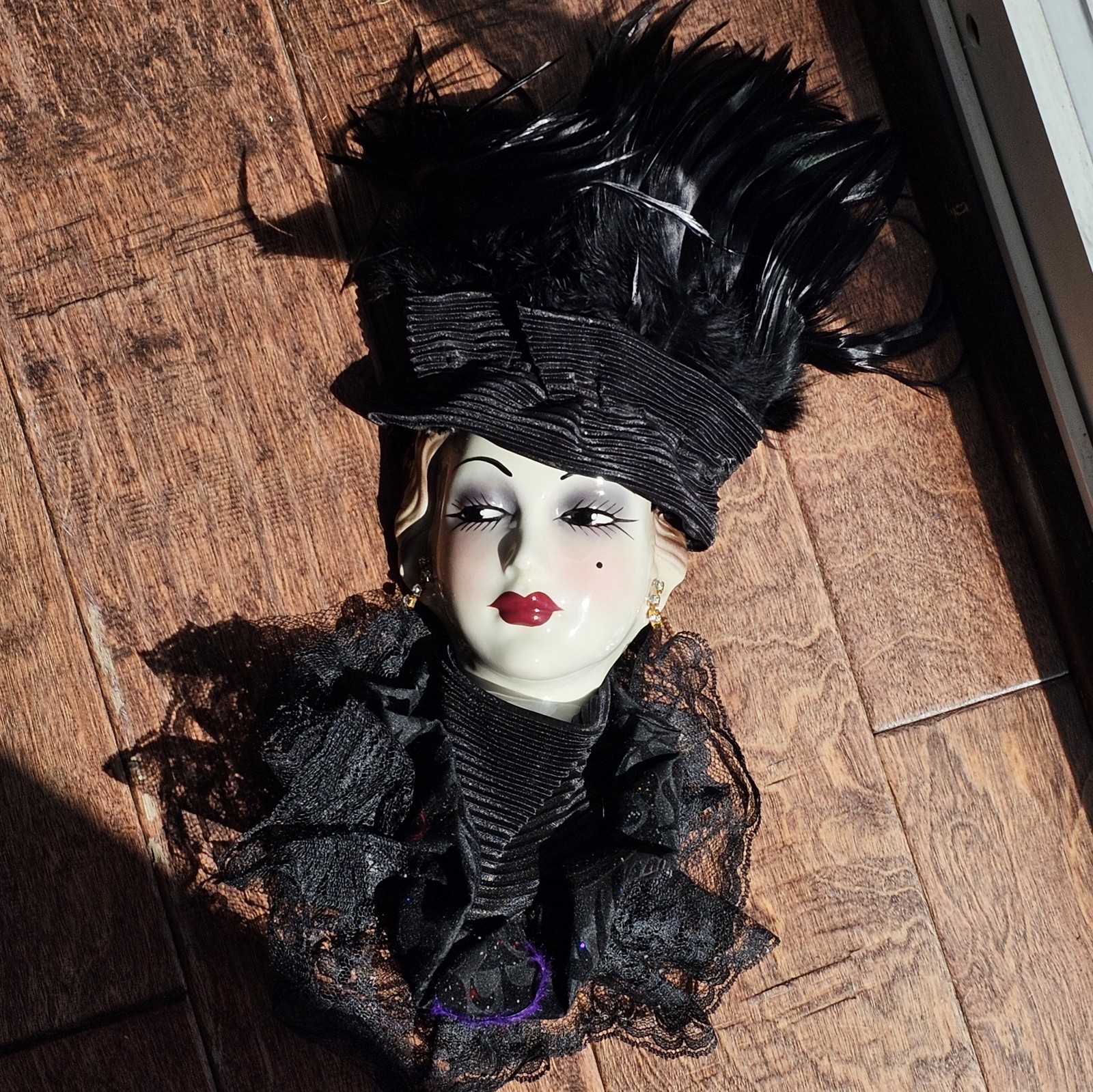 Unique Creations Limited Edition Lady Face Mask Wall Hanging Decor Feather Lace