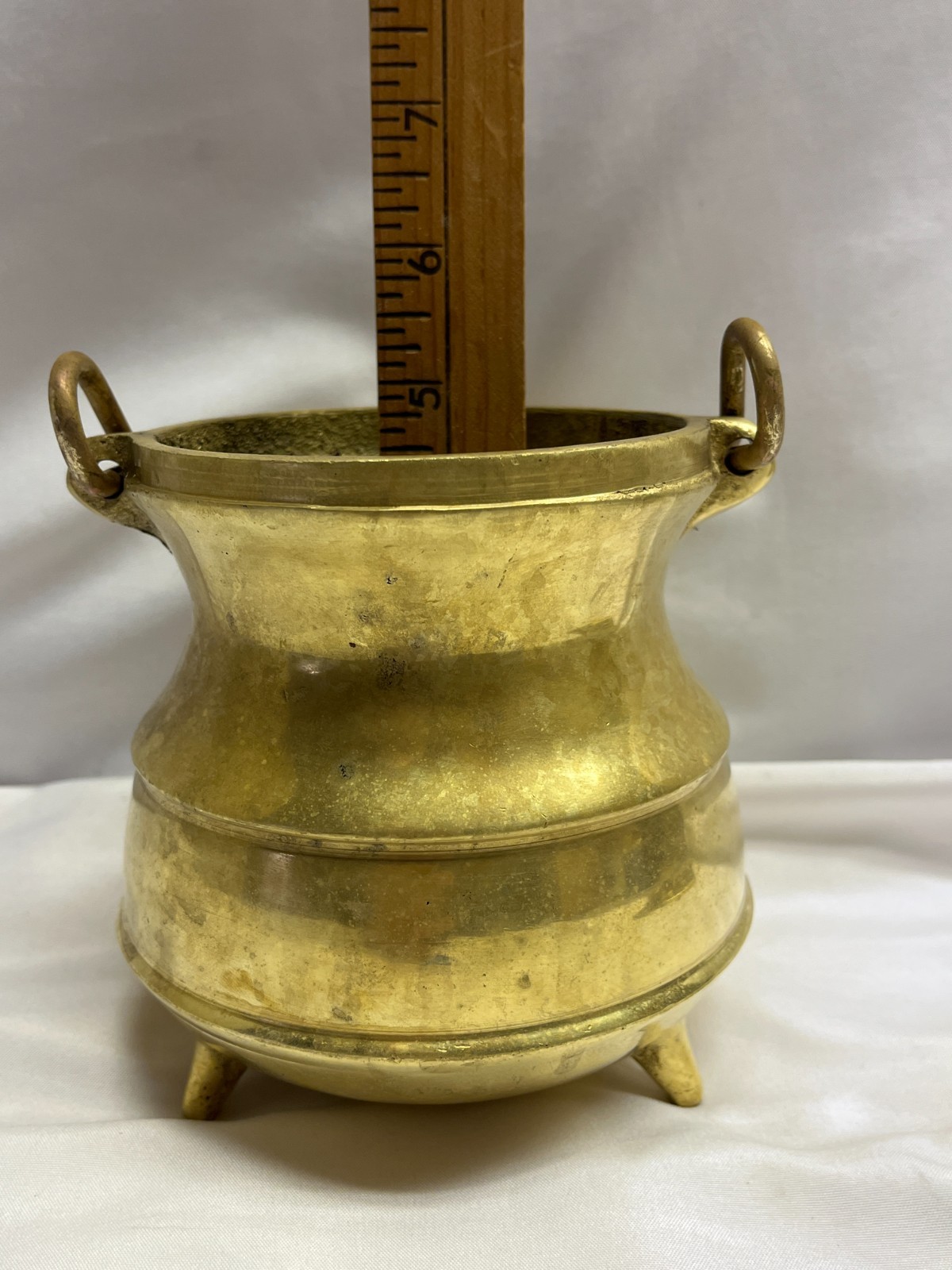 Vintage Solid Brass Footed Cauldron Pot with Swing Handle 4lbs!