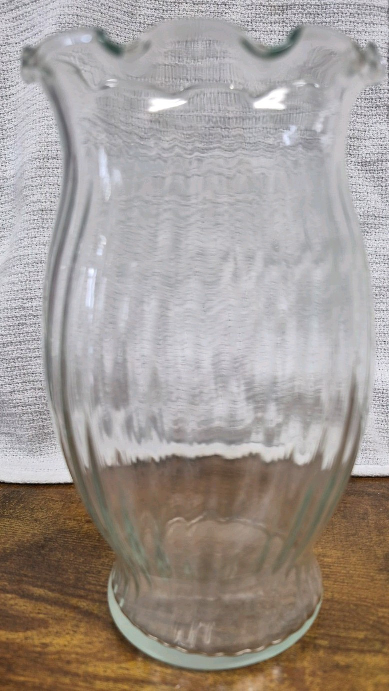C.F.G. Clear Glass Bulb Flower Vase Decorative Glossy Freestanding Traditional