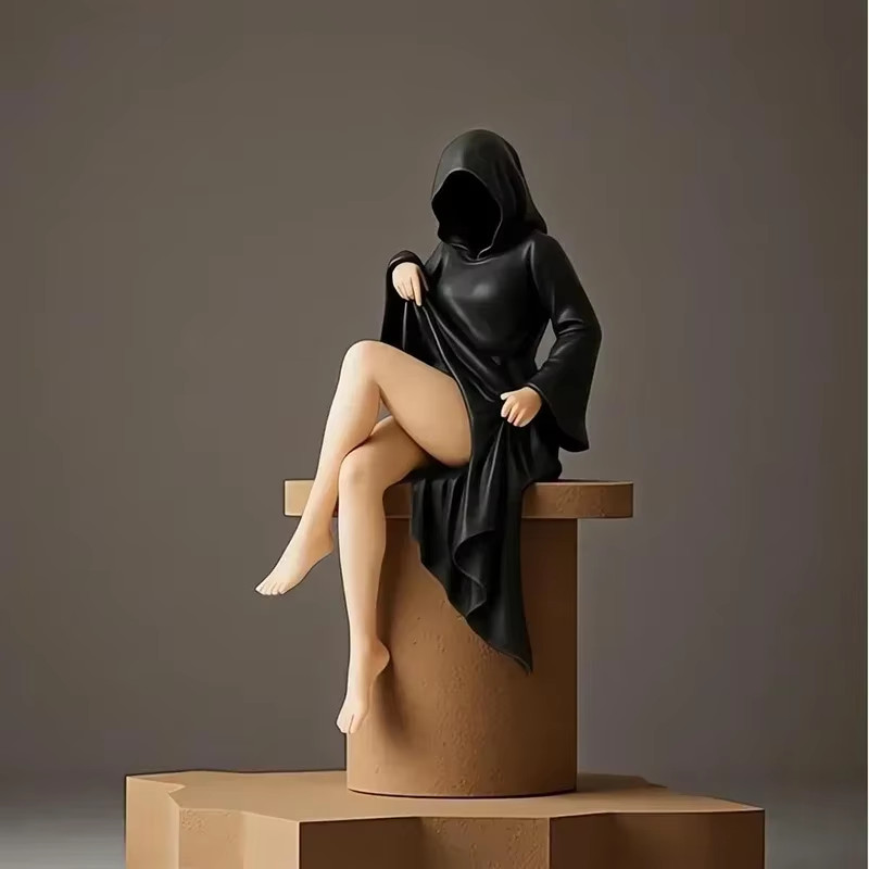 Gothic Queen Statue Black Robe Figure Desktop Bookshelf Decor Ornament Gift