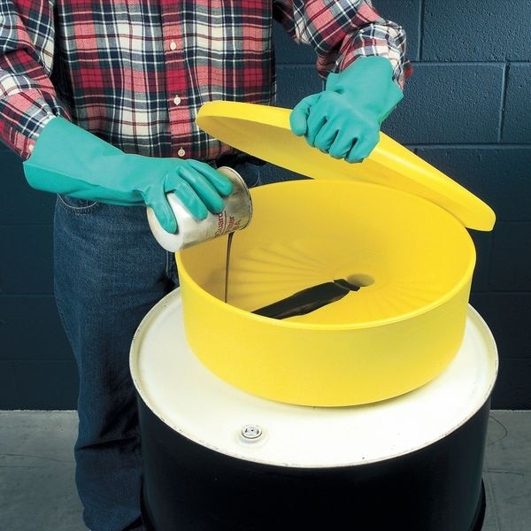 Eagle Mfg 1660 Funnel, No Lid,No Flame Arrester, 18 In X 7 In, 2 In Spout Dia,