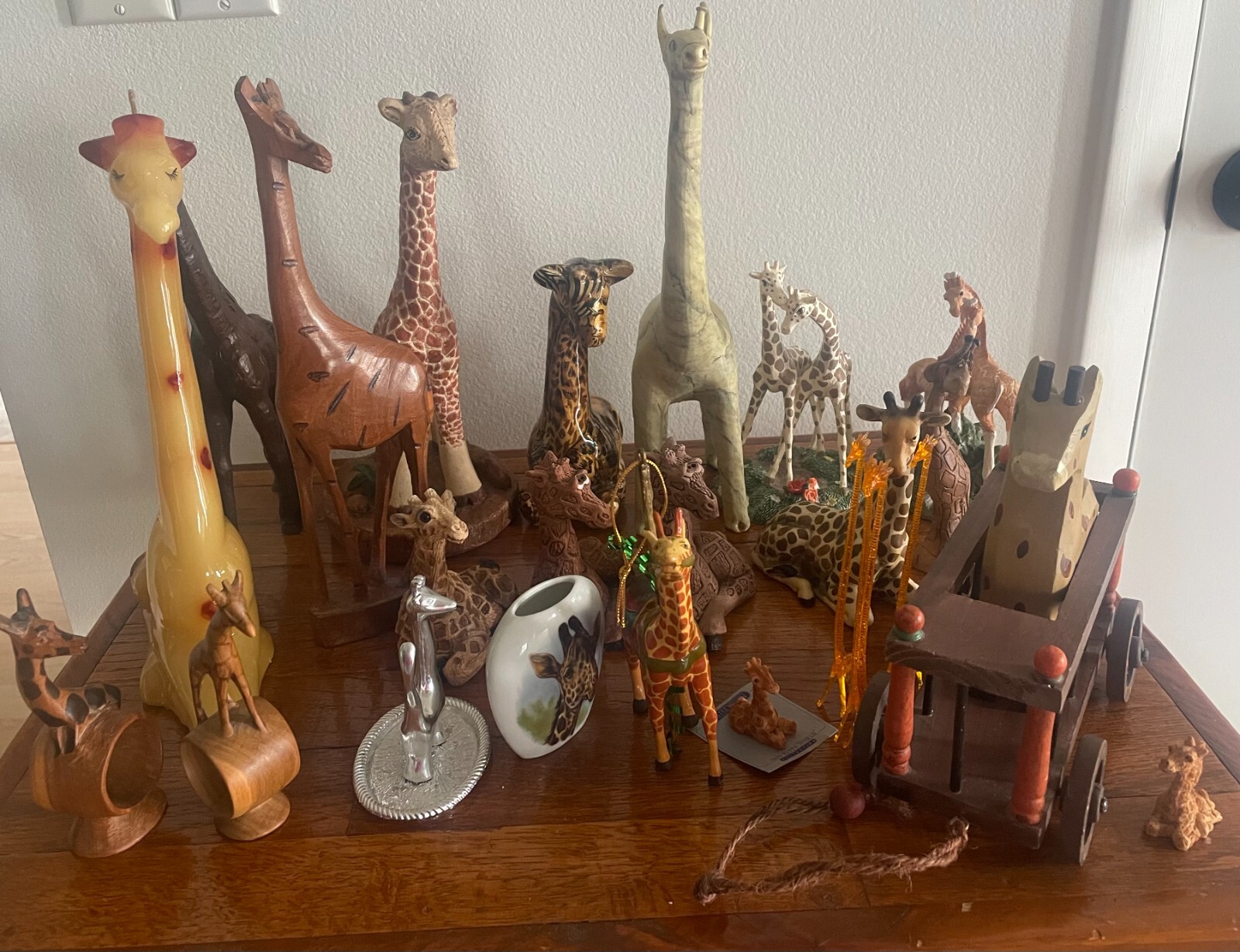 Giraffe Enthusiast Collector Figurines Assorted Options « You Choose »