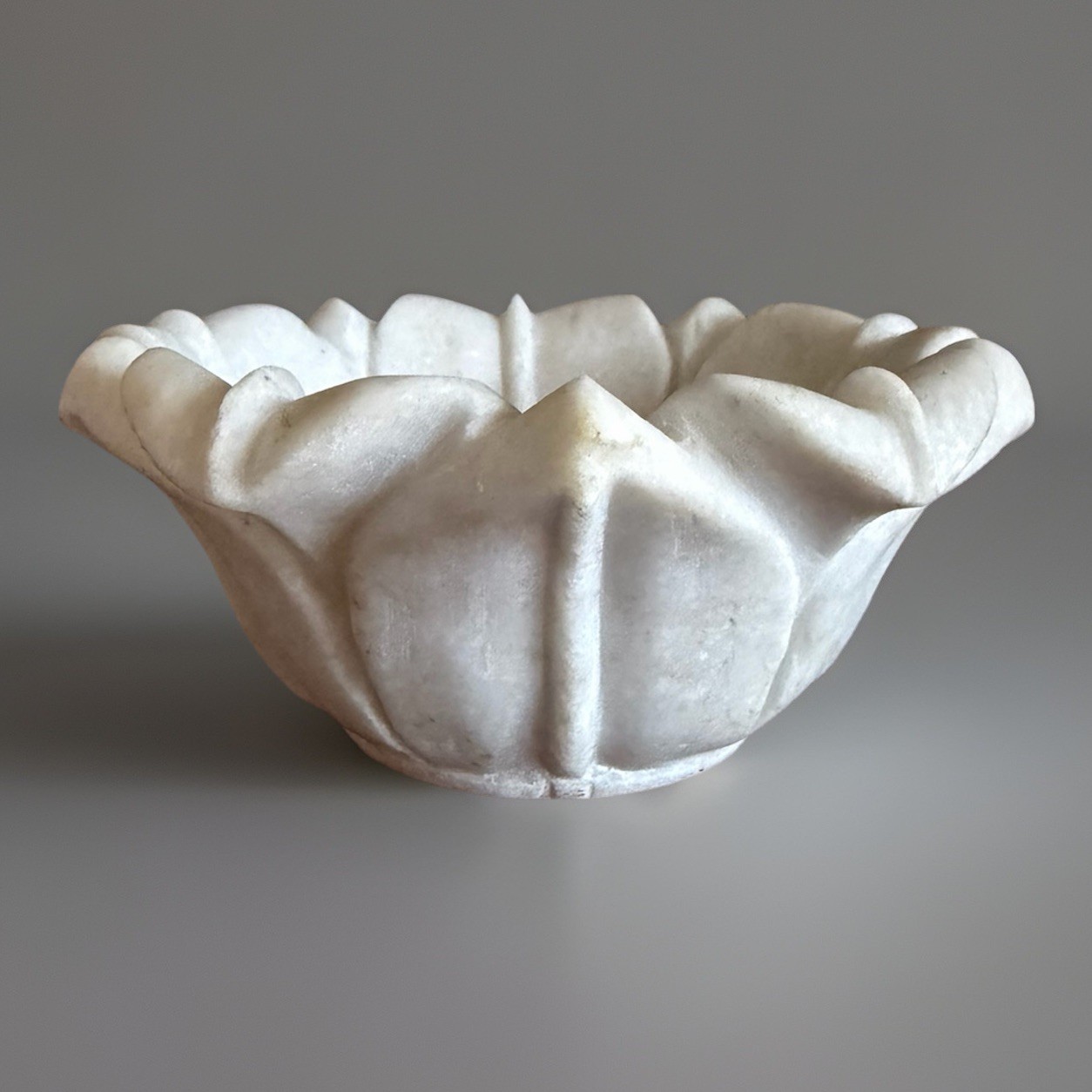 Hand Carved 2.7 Lb Natural White Marble Lotus Flower Decor Catch-All Bowl Dish