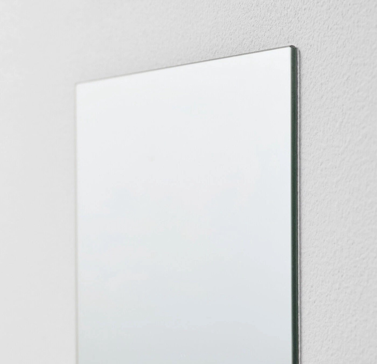 IKEA LÖNSÅS Mirror 5”x7” (13x18cm) – 2 Adhesive Pads Included – Brand New