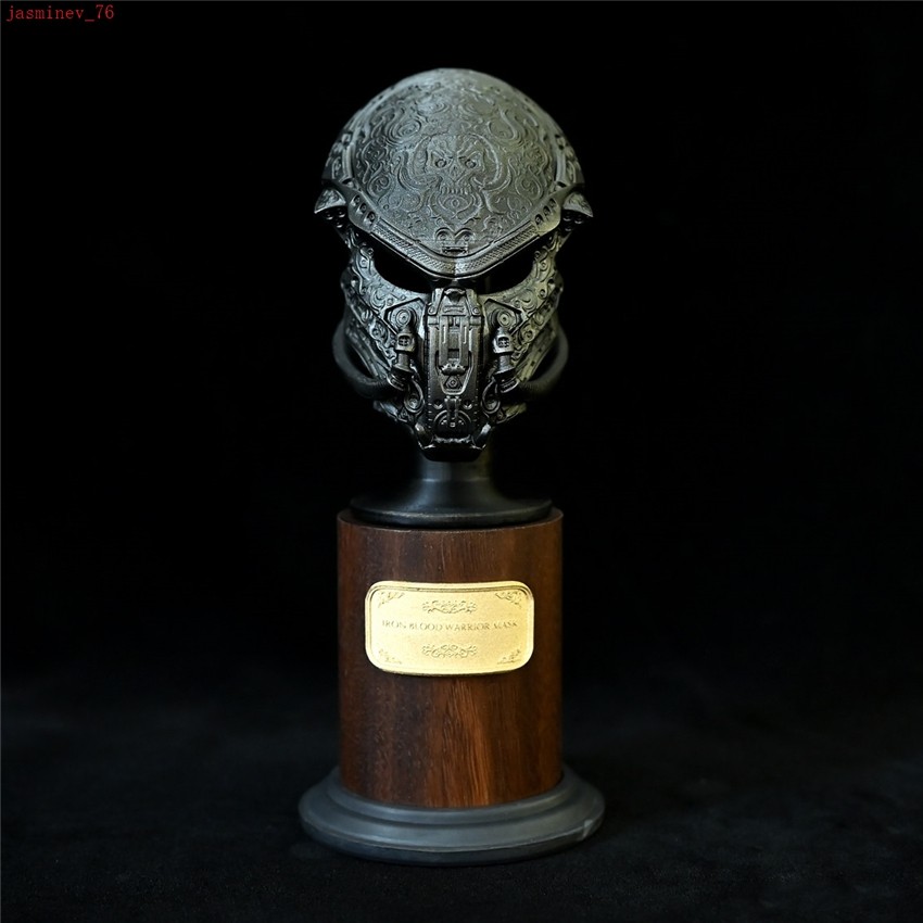 Handmade Resin Predator Mask Figure Statue Model Toy Table Ornament Gift 17cm