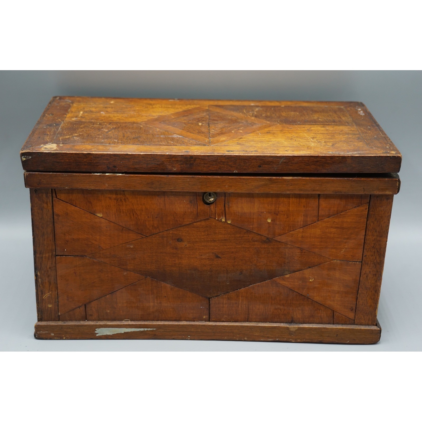 Antique Wood Marquetry Diamond Pattern Storage Chest Trinket Box Rustic 12.5in
