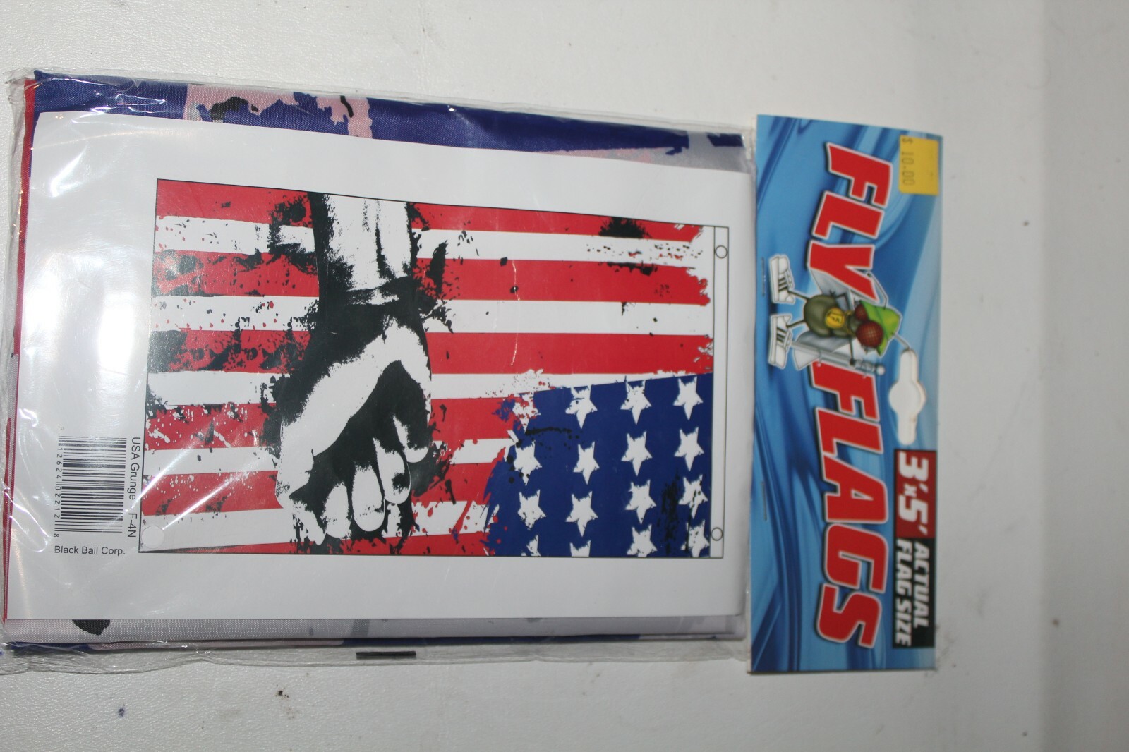 USA Peace Fist Fly Flag 3&prime; x 5&prime;
