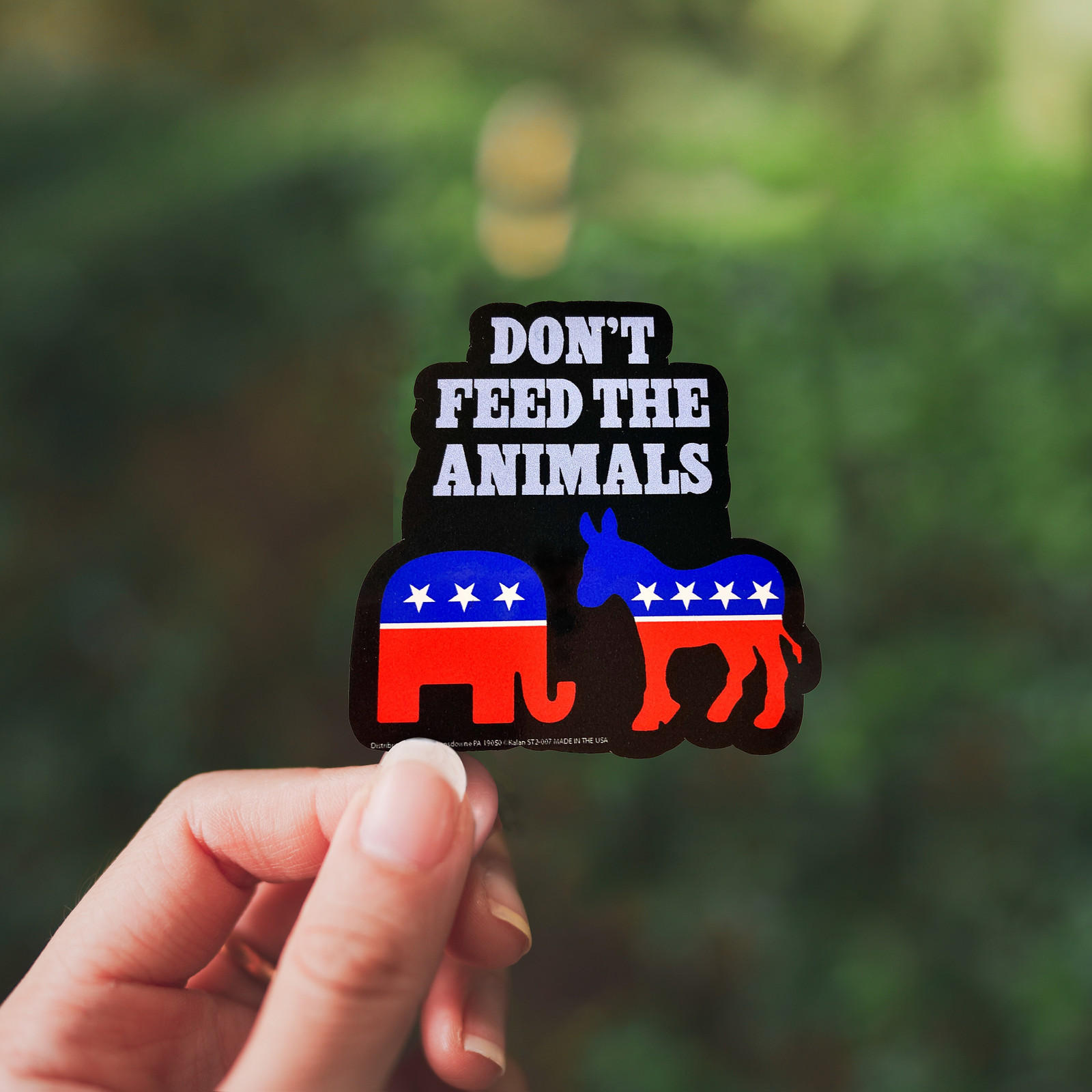 « Don&rsquo;t Feed The Animals » Funny Politics Sticker Die-Cut Car Decal – Made in USA