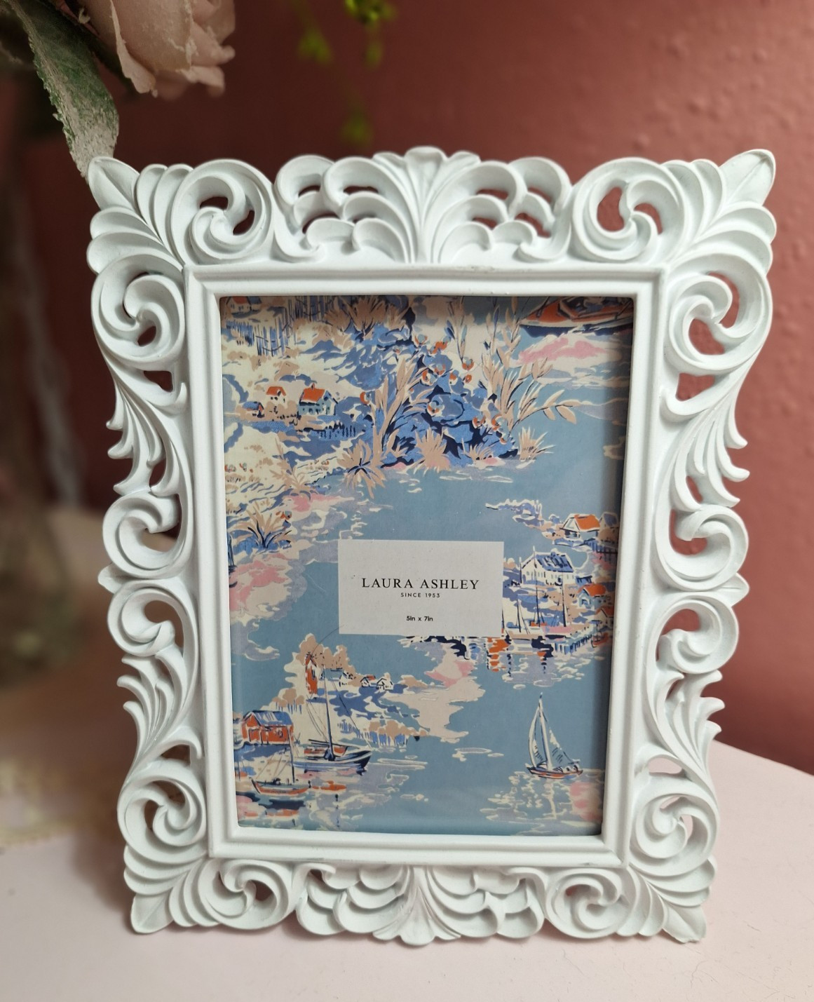 Laura Ashley Picture Frame White Ornate Scrolls Resin Victorian Style 5 x 7 NEW