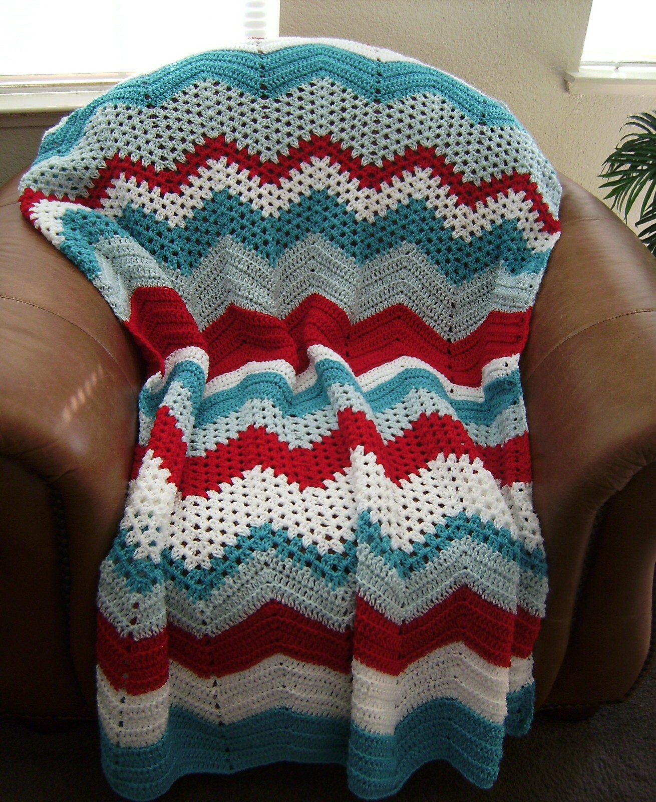 NEW HAND CROCHET RIPPLE TURQOISE RED WHITE MULTI AFGHAN LAP BLANKET THROW