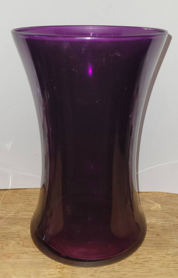 Solid Deep Purple Color Glass Bouquet Vase Home Decoration 8&Prime; Tall Unbranded