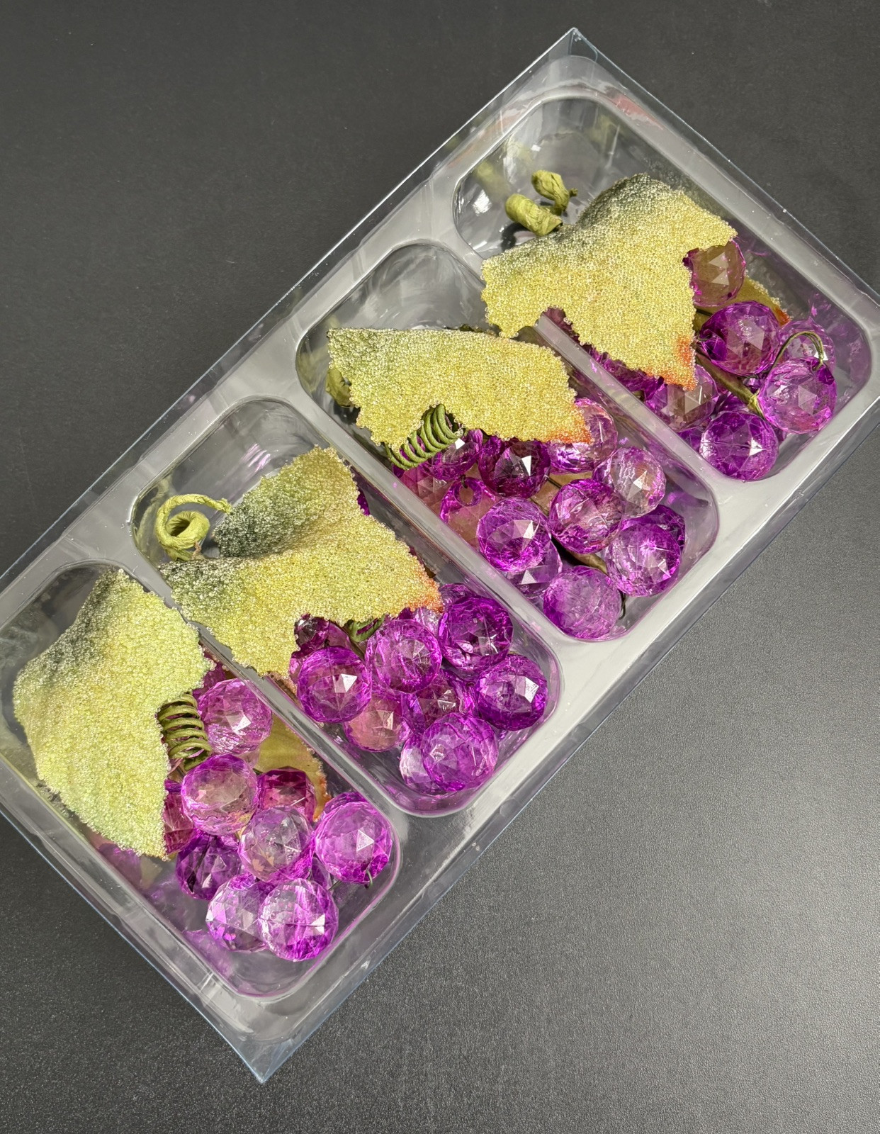 Set Of 4 Pink Purple Faceted Acrylic Grape Cluster Bunch Green Leaves VINTAGE