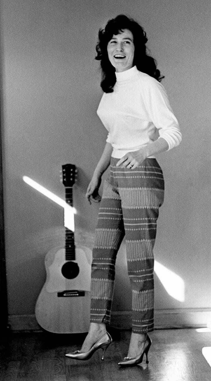 Loretta Lynn – 1960&rsquo;s Portrait Photo Print Poster