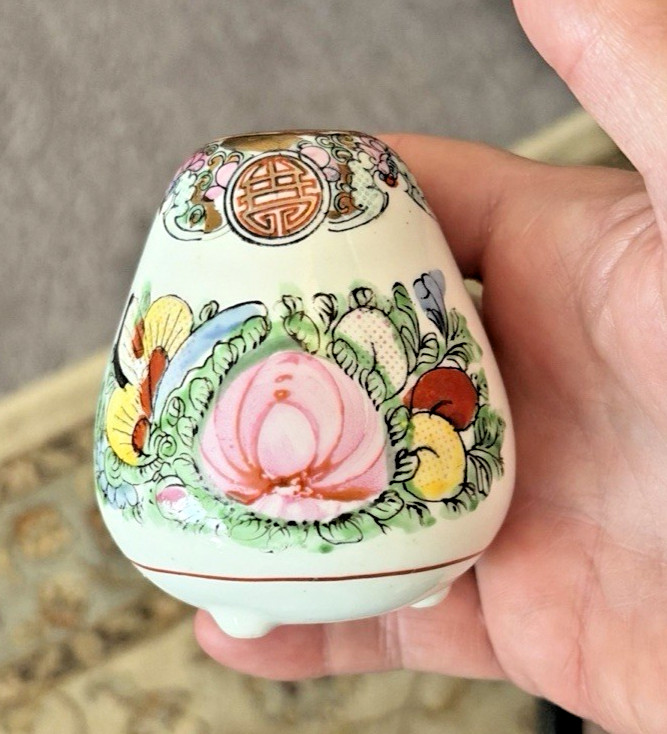 Chinese Nian Qian Zhi Long Miniature Hand Painted Small Porcelain Vase 3&Prime;