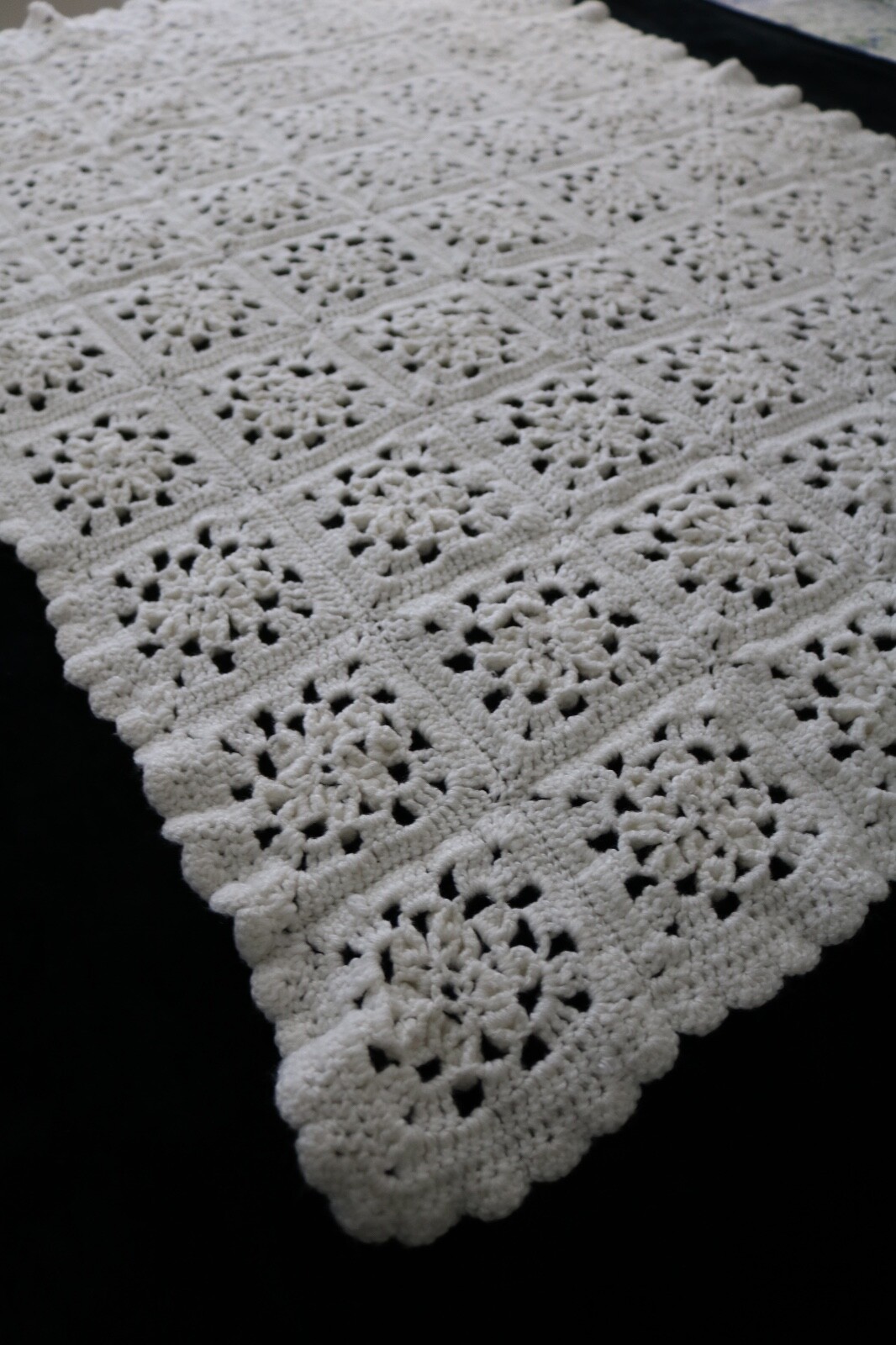 Baby Granny Squares Afghan Hand Crocheted Soft White Cream Popcorn Stitches EUC