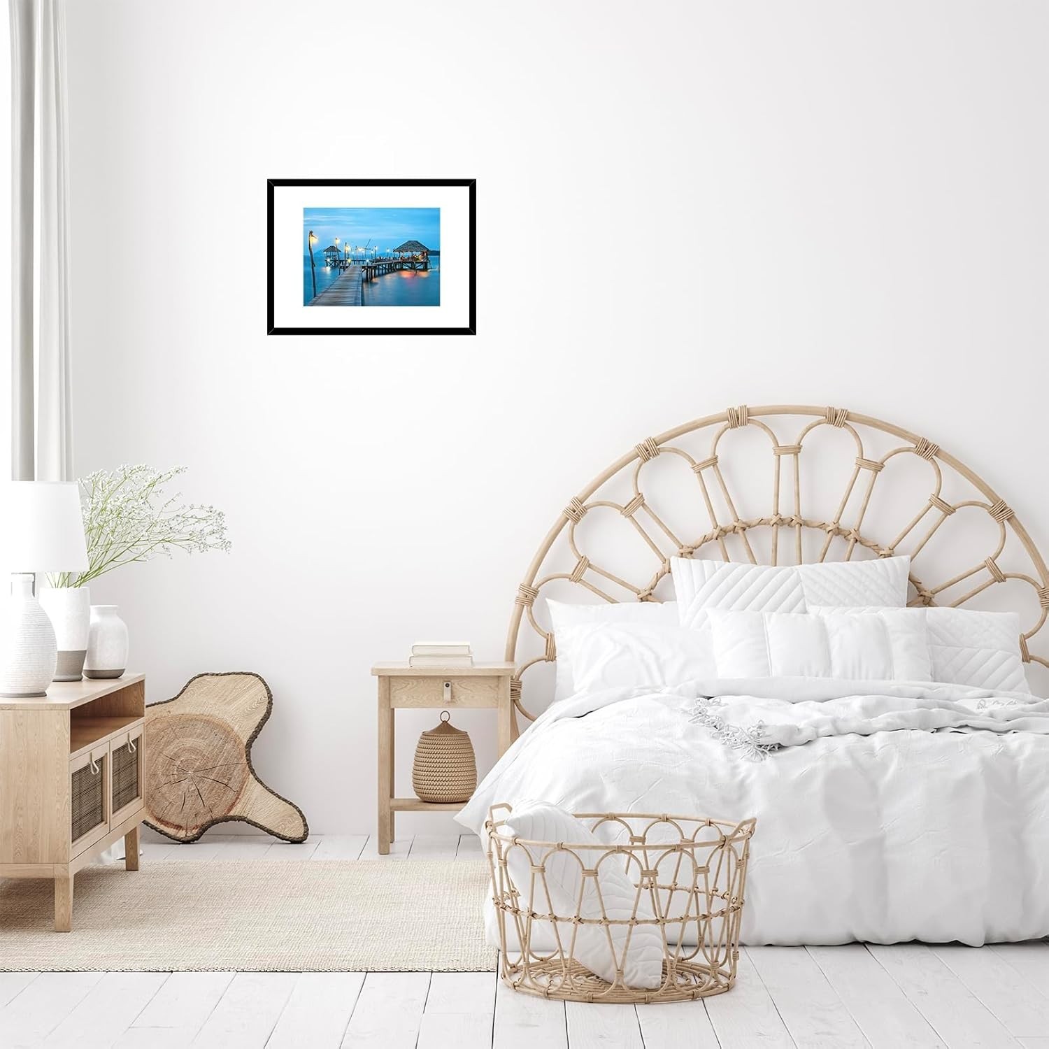 Lightweight Black Plastic Photo Frame with Plexiglass – Easy Installation