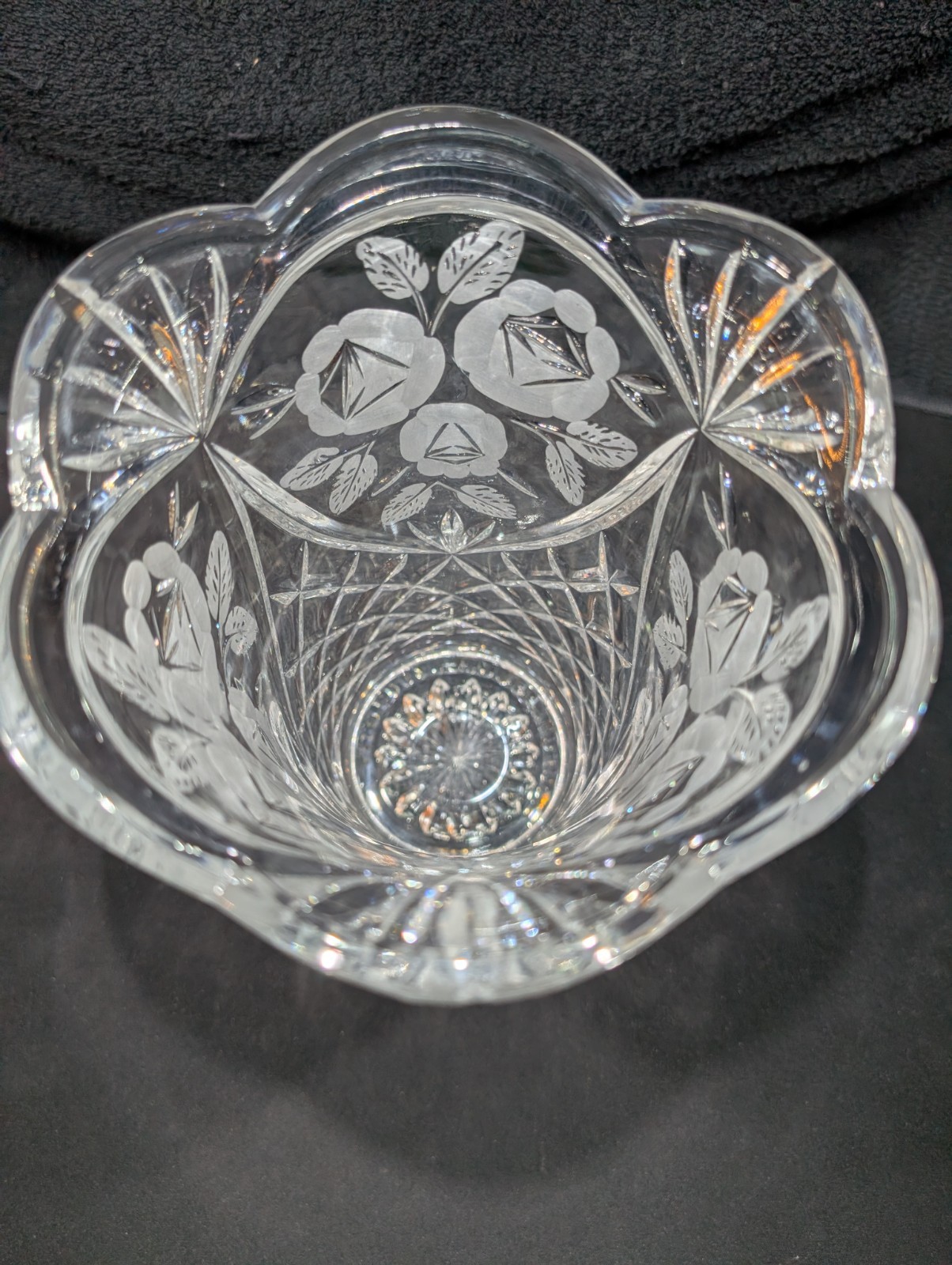 Vintage 24% Lead Crystal « Dorsette Frosted Rose » Pattern Flower Vase