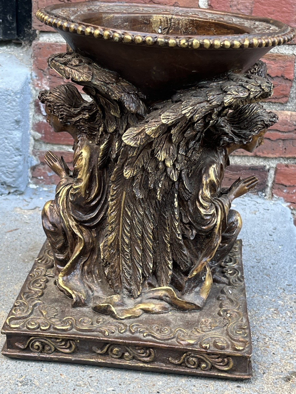 Dual Cherub Figures Bronze-Like Pedestal Plant Stand Elegant Deco Sculpture