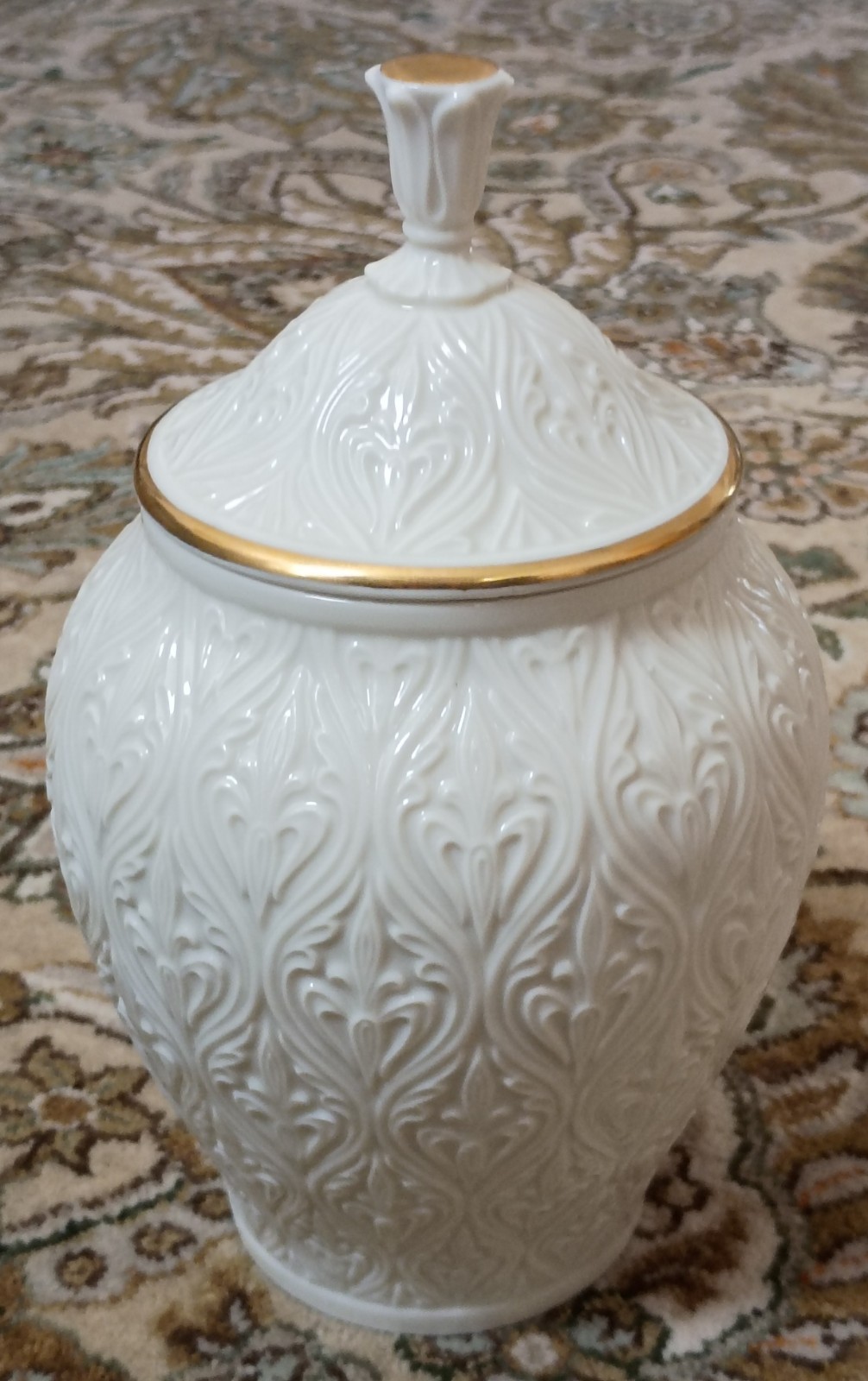 Vintage Lenox Kismet Ivory Porcelain Candy Jar Ginger Jar with Lid Gold Trim 9&Prime;