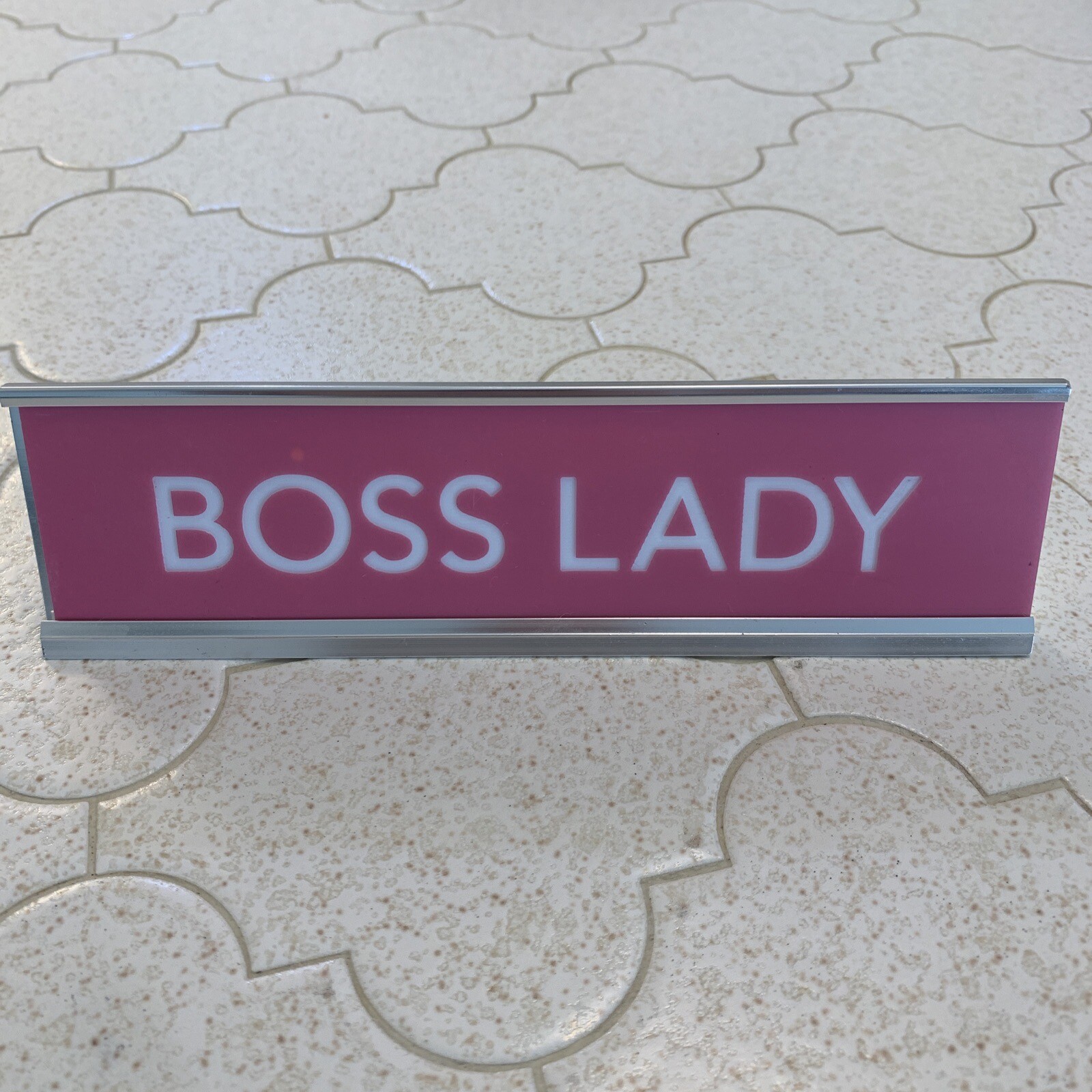 2&Prime;x 8&Prime; Funny Joke Desk Name Plate Holder Set  » Boss Lady  » Custom Engraving Pink