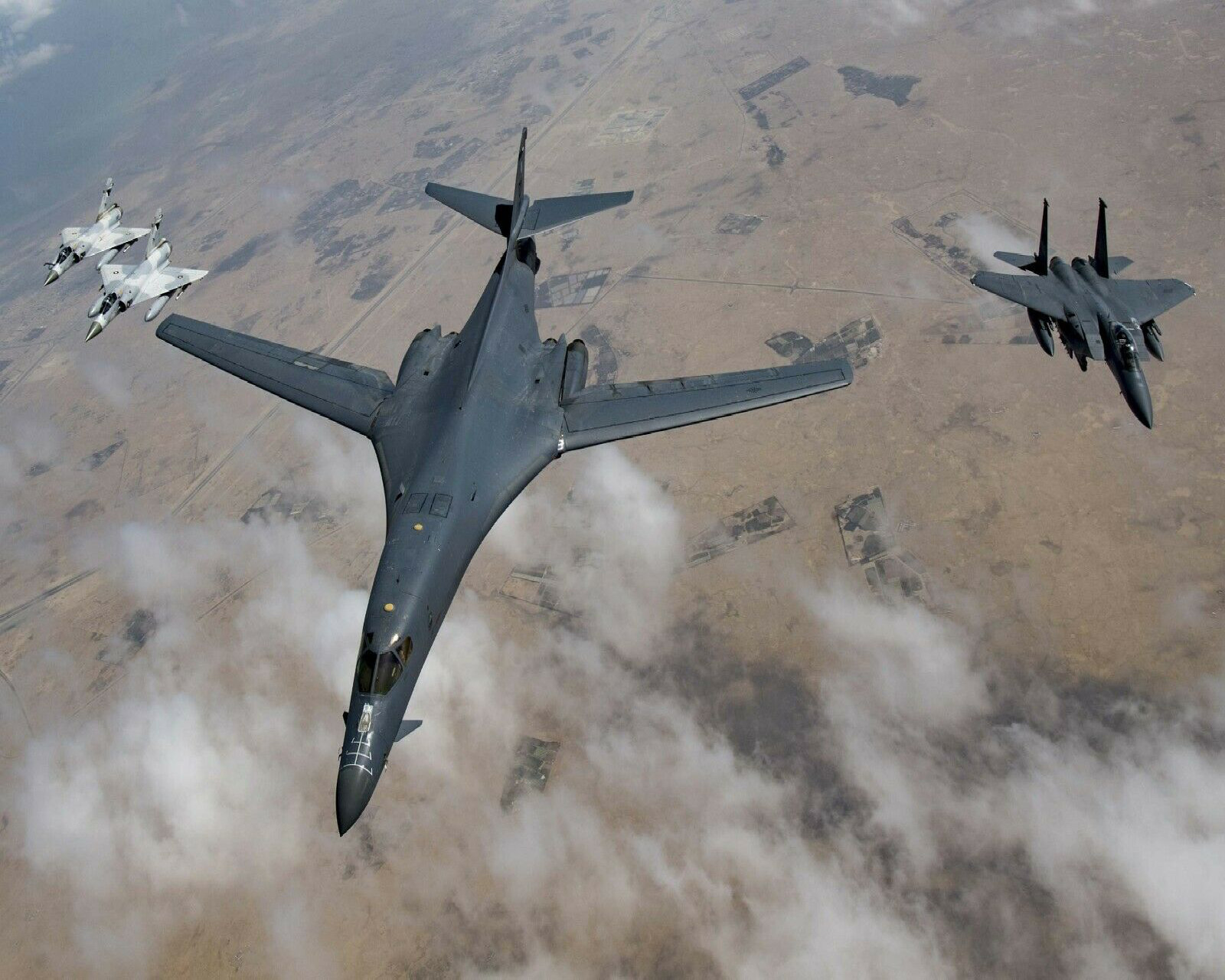 B1 Bombers in Flight Picture Photo Poster Print Jets Military Airforce Planes